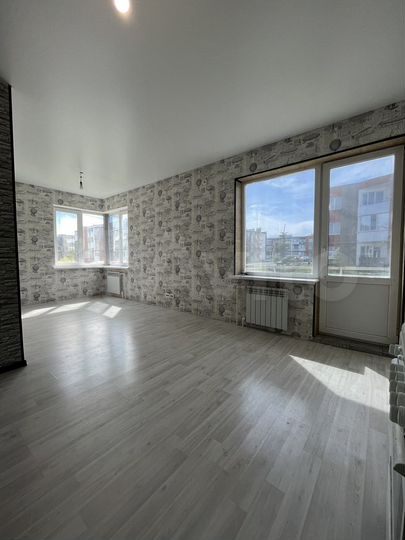 2-к. квартира, 49 м², 1/3 эт.