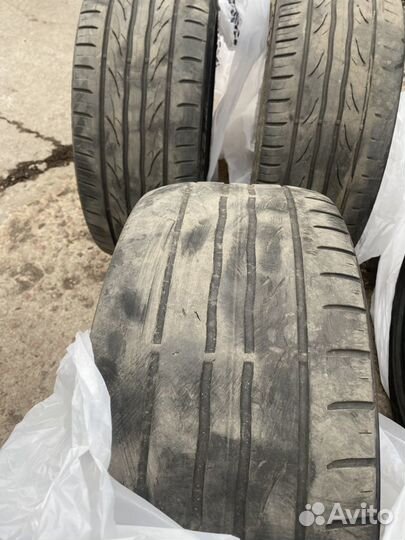 Kumho Crugen Premium KL33 235/45 R17