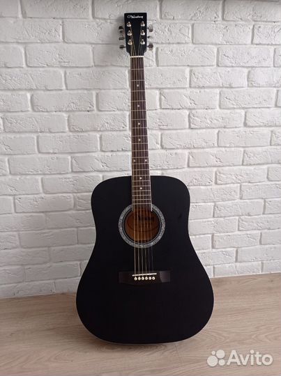 Акустическая гитара