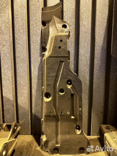 Пыльник днища Mercedes-Benz GLE W166