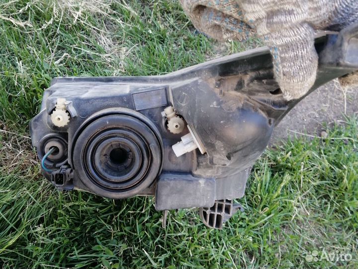 Правая фара Шевроле cruze