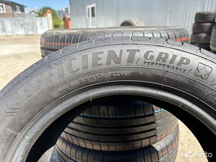 Goodyear EfficientGrip Performance 225/55 R17