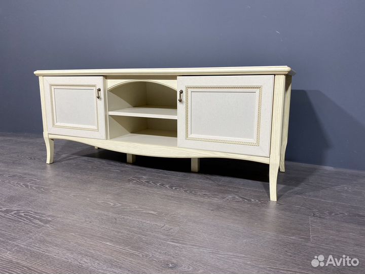 Тумба тв Флоренция