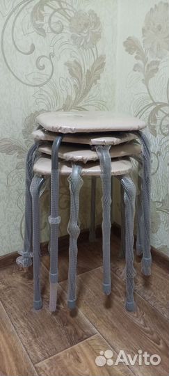Табуретки для кухни (стулья)