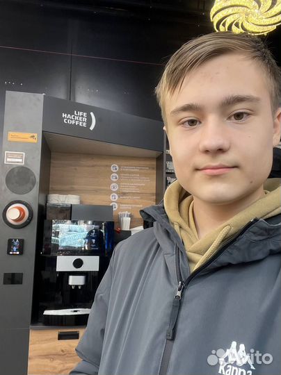 Вендинговая кофейня Lifehackercoffee 4 про