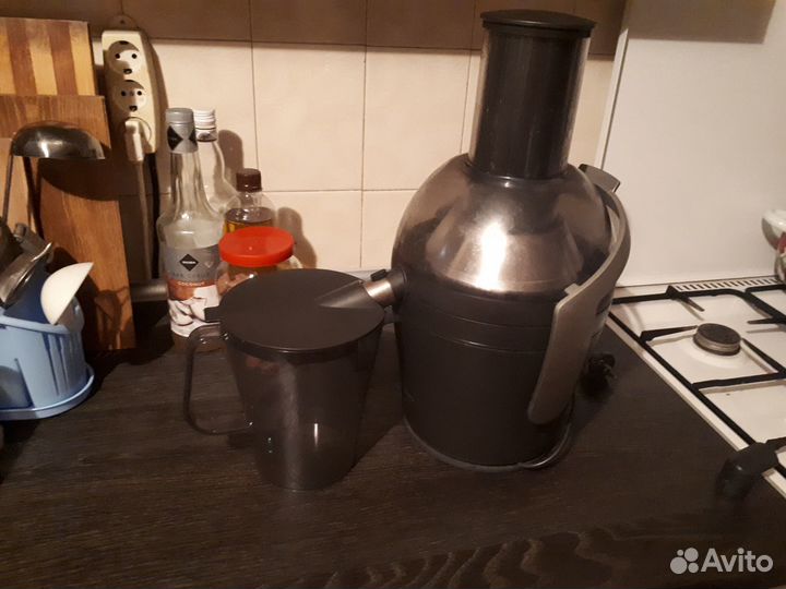 Продам соковыжималку Philips HR1869