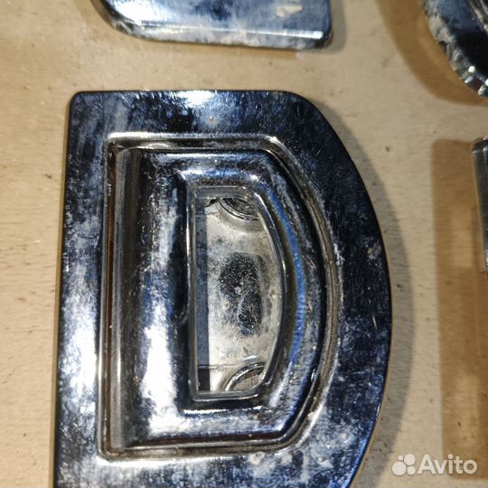 Петли крепления груза Audi A4