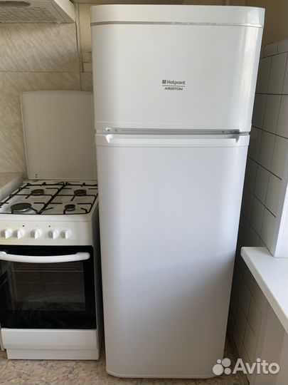 Холодильник hotpoint ariston бу