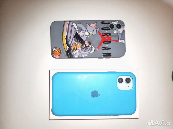 iPhone 11, 64 ГБ
