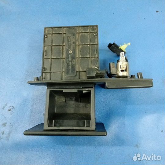 Пепельница Kia Спектра седан 2008