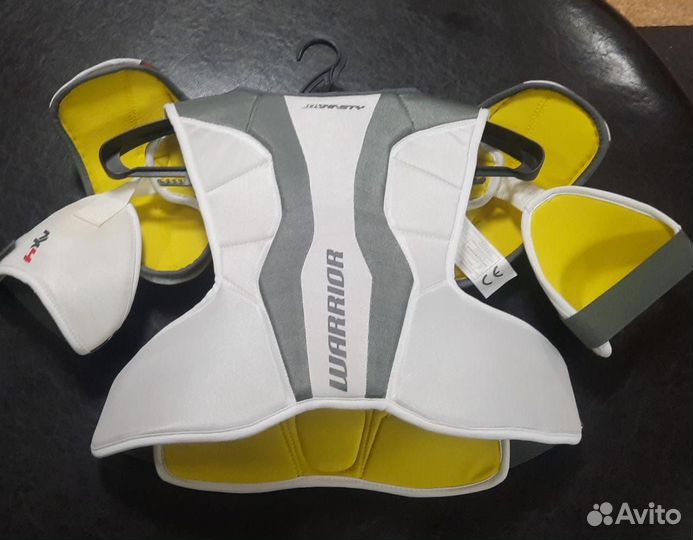 Нагрудник Warrior Dynasty AX4 SR M