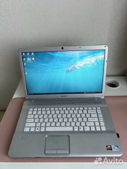 Ноутбук Sony Vaio VGN-NW2ERE