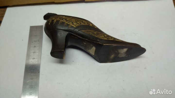 Пепельница -туфелька, башмачок, металл латунь.СССР