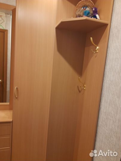 Угловой шкаф в прихожую бу