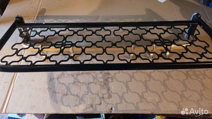 Металическая полка для одежды б/у