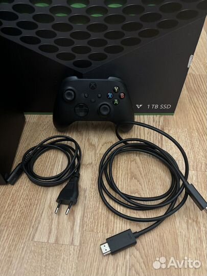 Xbox series x + геймпад (не включается )