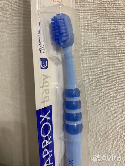 Зубная щетка для детей Curaprox Baby 0-4