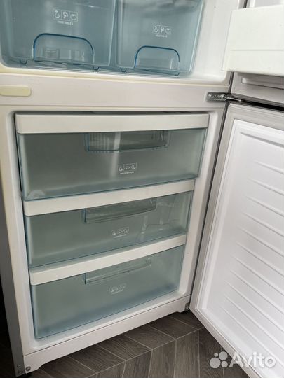 Холодильник Daewoo бу