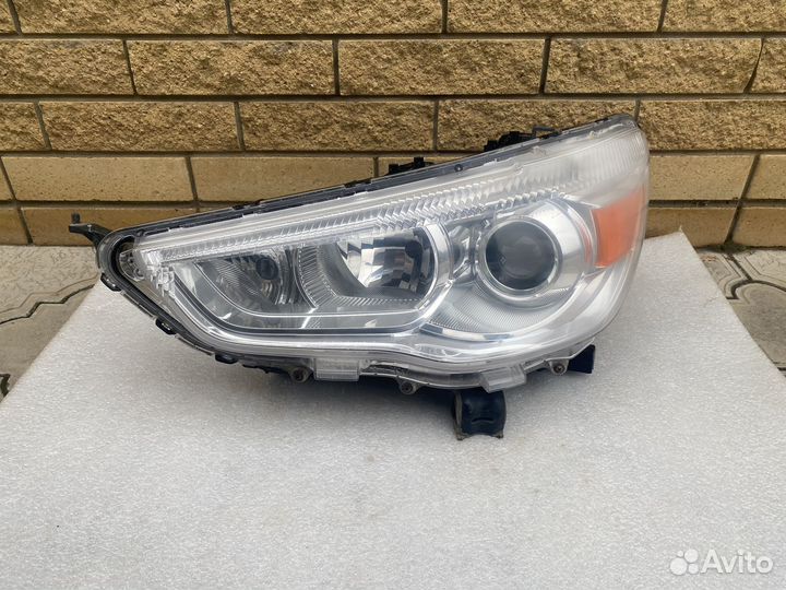 Фара левая оригинал галоген Mitsubishi ASX