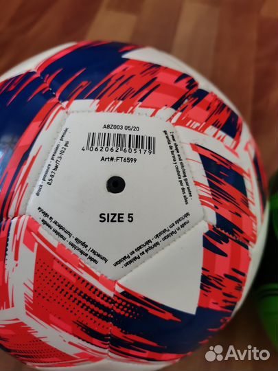 Футбольные мячи