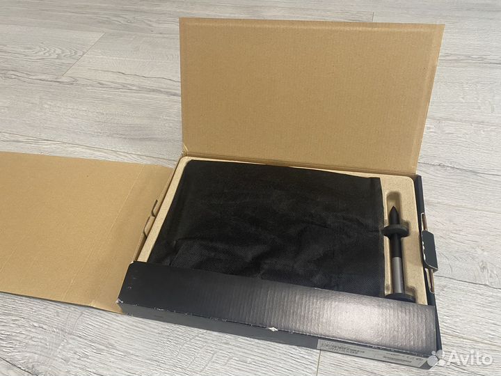 Графический планшет Wacom Intuos Pen&Touch Medium