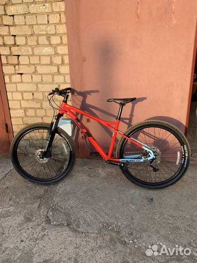 Велосипед GT avalanche comp