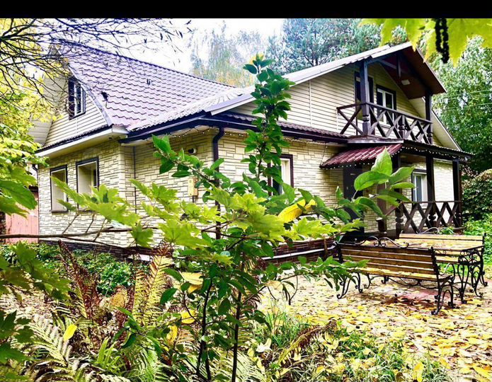 Дом 158 м² на участке 8 сот.