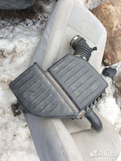 Корпус воздушного фильтра Chrysler PT Cruiser