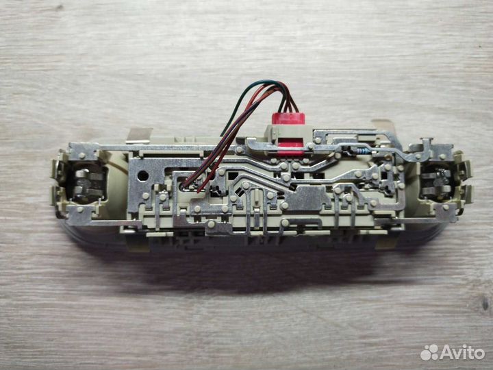 Плафон Audi Q7 4L 4L0947112A