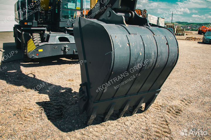 Колёсный экскаватор XCMG XE210WD, 2023