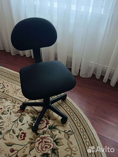 Компьютерное кресло