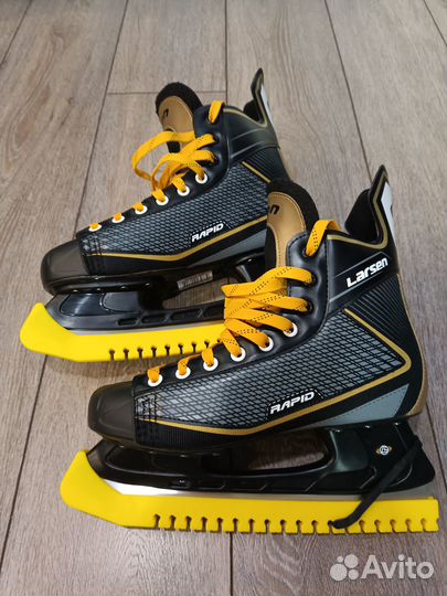 Коньки хоккейные Larsen Rapid 43 на 42 размер