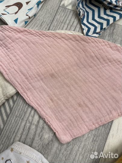 Отдам слюнявчики