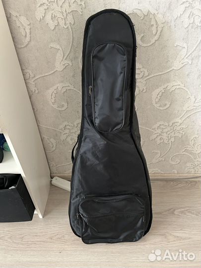 Акустическая гитара
