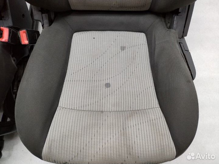 Сиденья комплект Chevrolet Cruze J300 1.6 F16D3