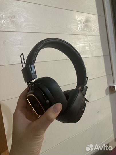 Беспроводные наушники marshall