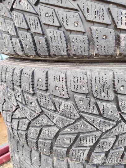 Dunlop Grandtrek Ice 02 215/65 R16 102