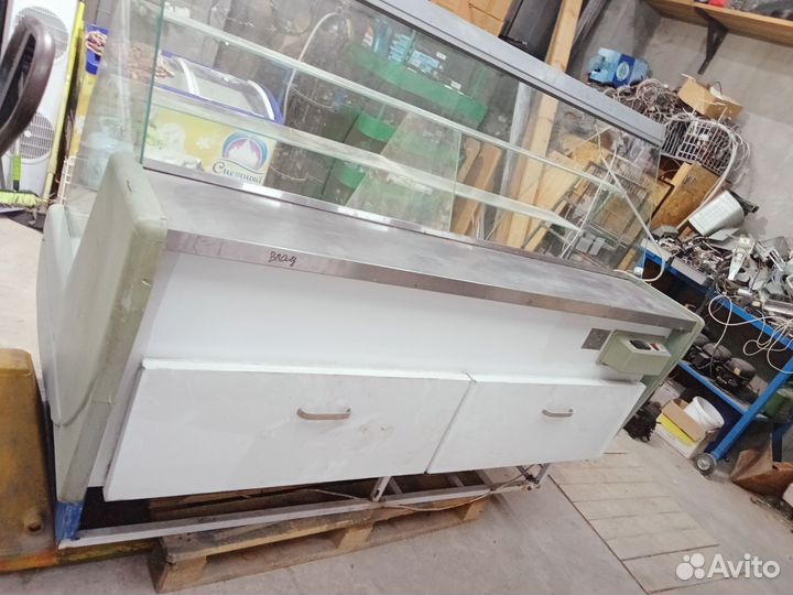 Кондитерская холодильная витрина