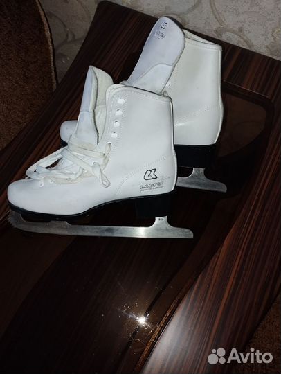 Коньки фигурные