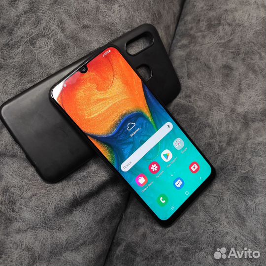 Samsung Galaxy A30, 3/32 ГБ