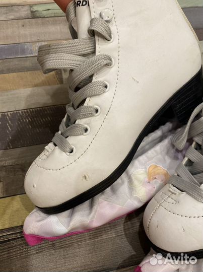 Коньки фигурные 33