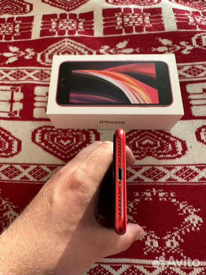iPhone SE 2020 128 Red
