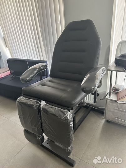 Продаю педикюрное кресло на гидравлике