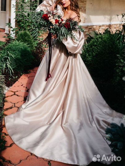 Свадебное платье