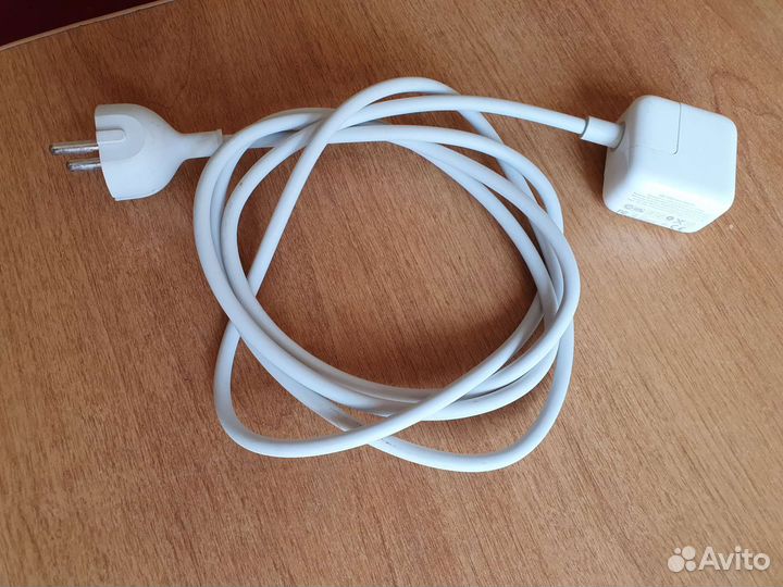 Зарядное устройство Apple Macbook