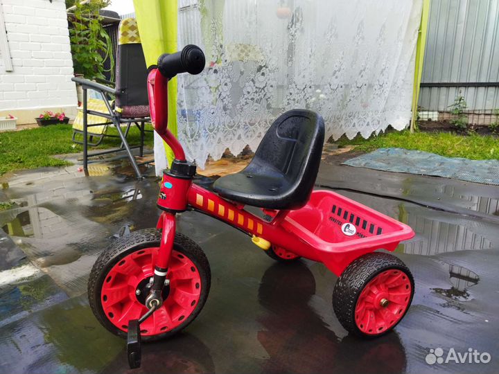 Детский трехколесный велосипед