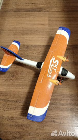 Радиоуправляемый самолет