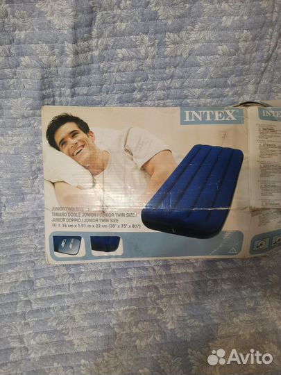 Надувной матрас с насосом