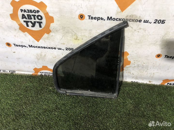 Форточка задняя левая Volkswagen Jetta mk4 Bora