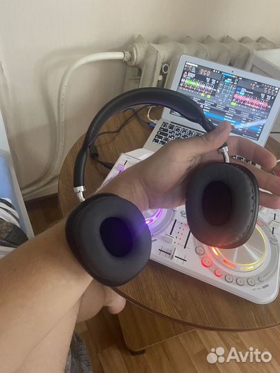 Отличные bluetooth наушники (новые)